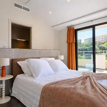 Duplex T4 De Standing Les Pieds Dans L'eau - Vue Mer&jacuzzi Propriano (Corsica)