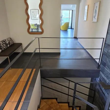 Duplex T4 De Standing Les Pieds Dans L'eau - Vue Mer&jacuzzi