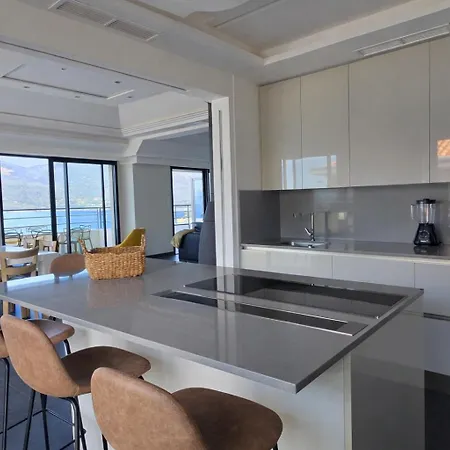 Appartement Duplex T4 De Standing Les Pieds Dans L'eau - Vue Mer&jacuzzi *