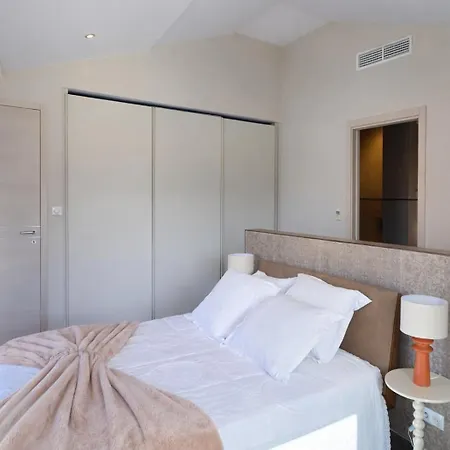 Duplex T4 De Standing Les Pieds Dans L'eau - Vue & Jacuzzi Apartman Propriano