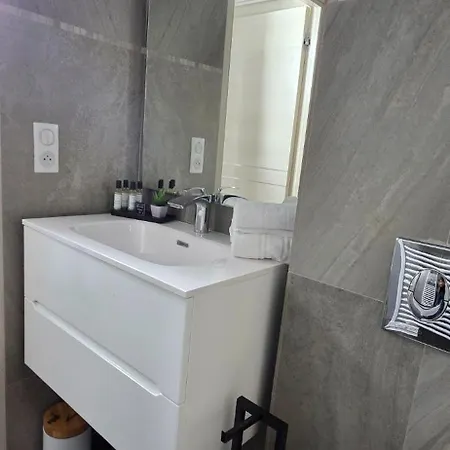 Duplex T4 De Standing Les Pieds Dans L'eau - Vue Mer&jacuzzi * Propriano (Corsica)